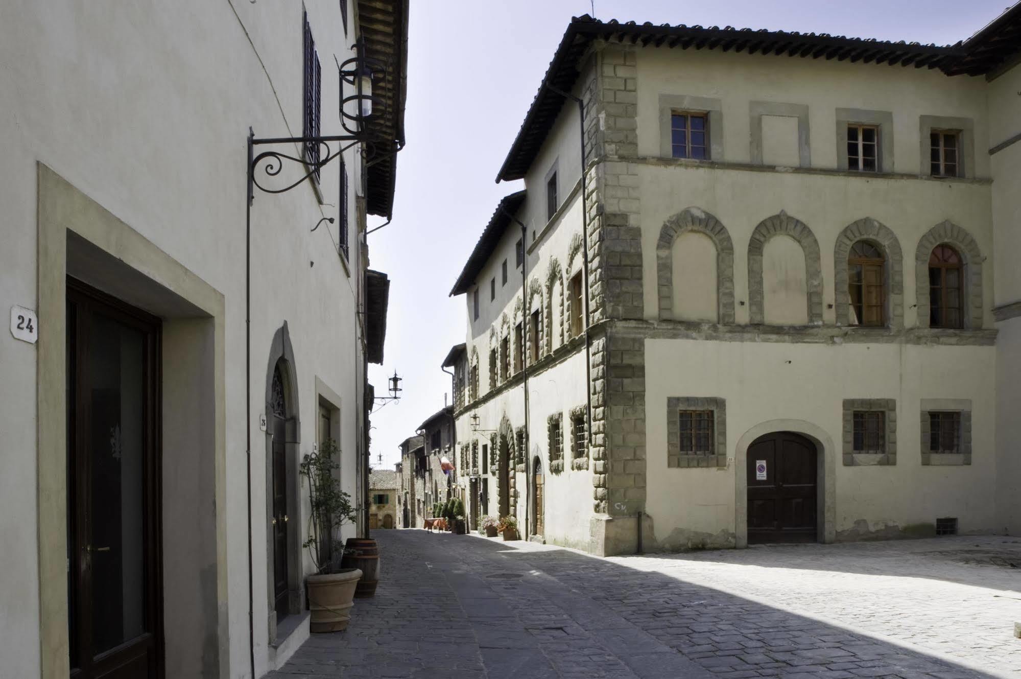 Palazzo Malaspina B&B San Donato in Poggio Luaran gambar